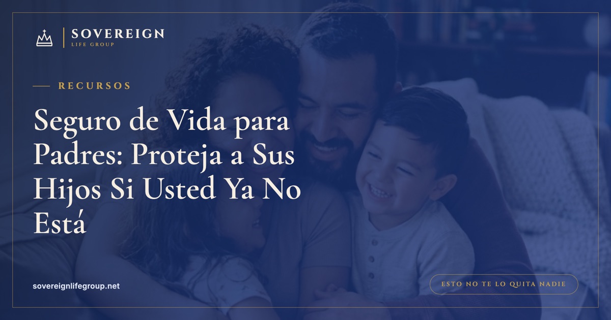 Seguro de vida para padres: una madre y un padre cargando a sus dos hijos pequeños en el patio trasero